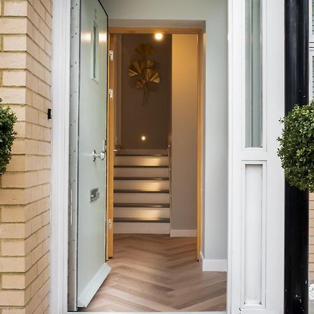 London'S Modern Nuance Apartment - Battersea ภายนอก รูปภาพ
