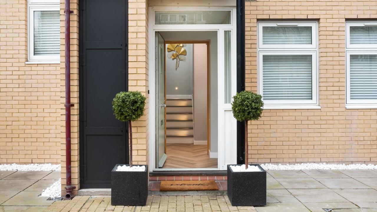 London'S Modern Nuance Apartment - Battersea ภายนอก รูปภาพ