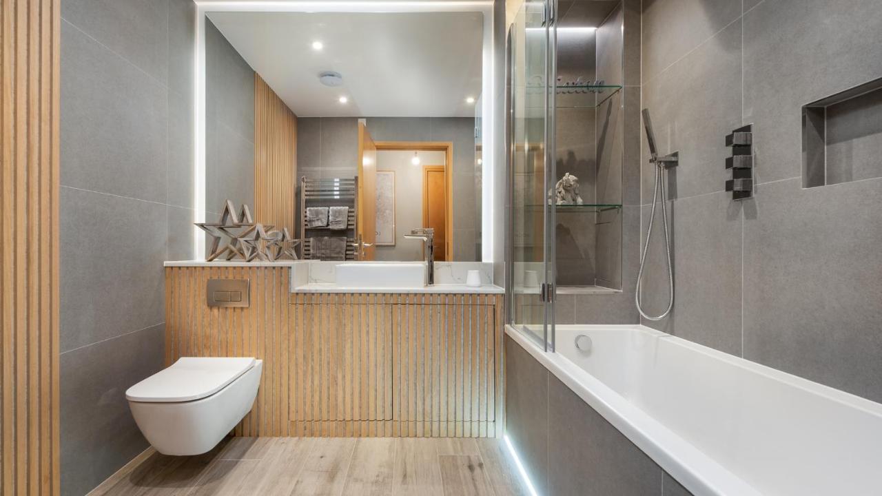 London'S Modern Nuance Apartment - Battersea ภายนอก รูปภาพ