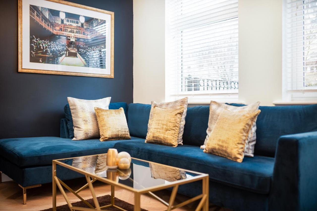 London'S Modern Nuance Apartment - Battersea ภายนอก รูปภาพ